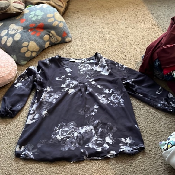 Top - Picture 1 of 1